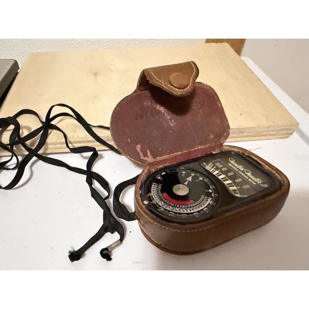 Weston Master II 2 Universal Exposure Light Meter 735 w/ leather case camera *